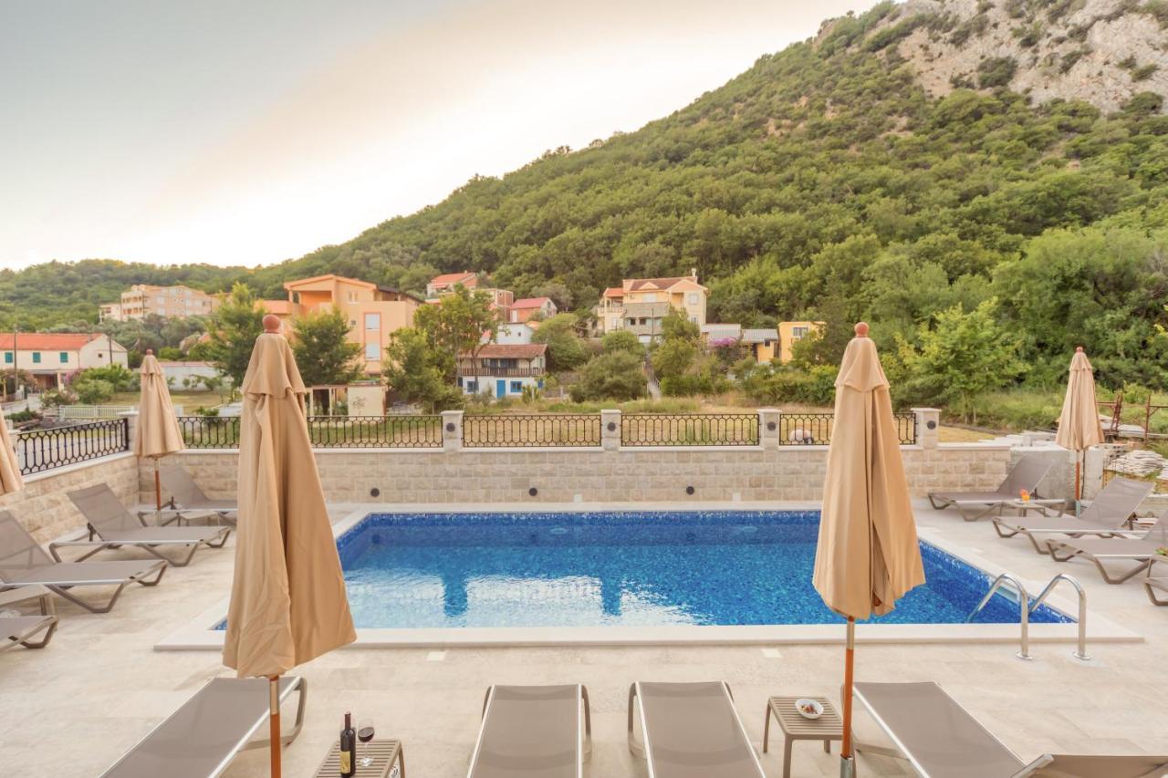 Luxury Apartments Queen Petrovac Exterior foto